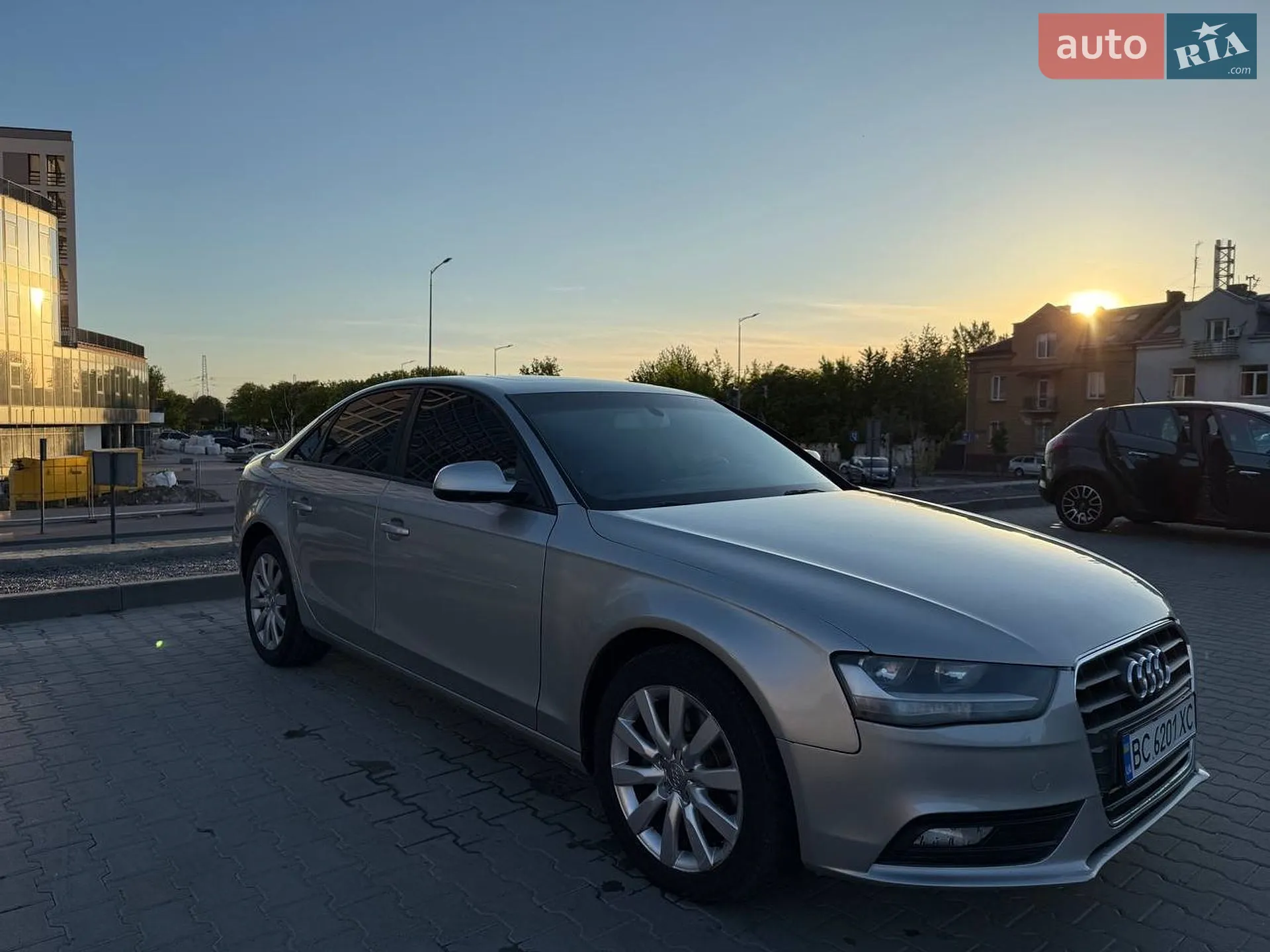 Audi A4 2013 VIN WAUAFAFL8EA070175 фото оголошення 3 з 20