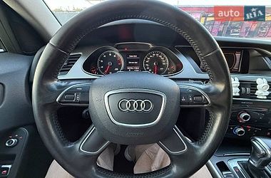 Седан Audi A4 2013 в Львові