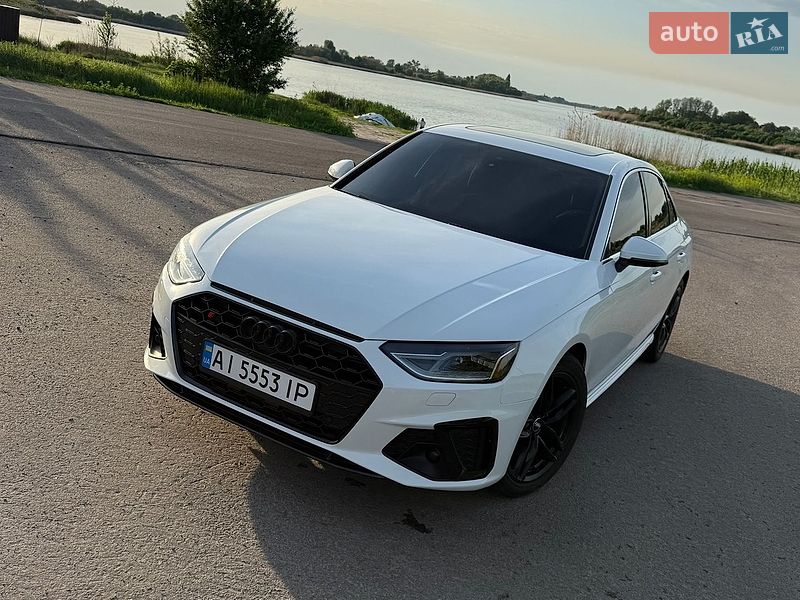 Седан Audi A4 2020 в Яготине