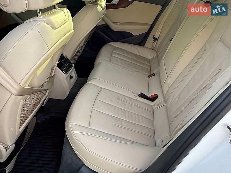 Седан Audi A4 2020 в Яготине