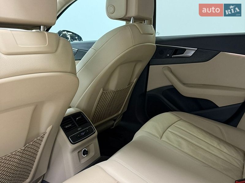 Седан Audi A4 2017 в Одессе