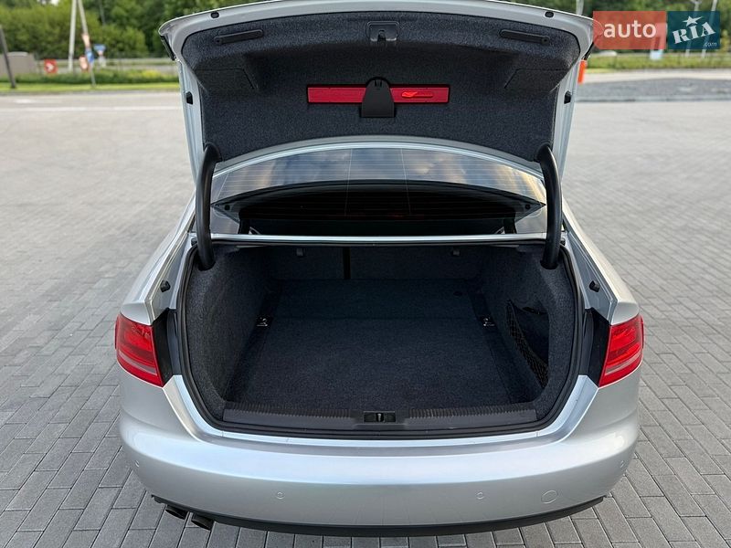 Седан Audi A4 2008 в Черновцах