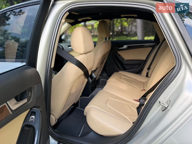 Седан Audi A4 2013 в Кременчуге