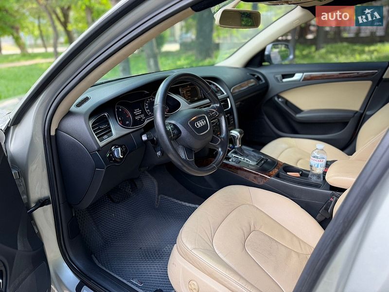 Седан Audi A4 2013 в Кременчуге