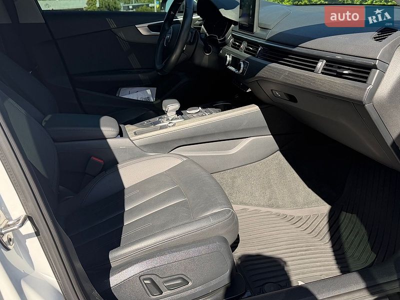Седан Audi A4 2019 в Киеве