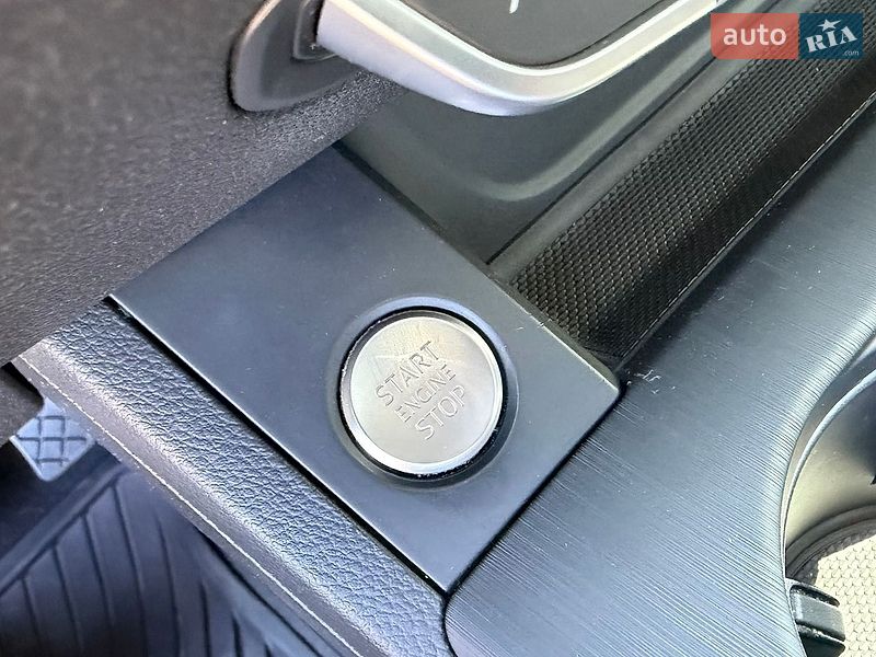Седан Audi A4 2019 в Киеве