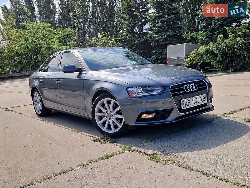 Седан Audi A4 2012 в Дніпрі