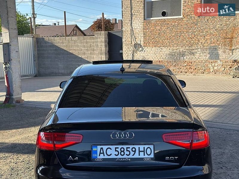 Седан Audi A4 2012 в Луцьку