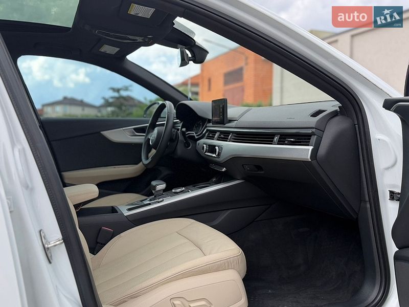Седан Audi A4 2017 в Одесі