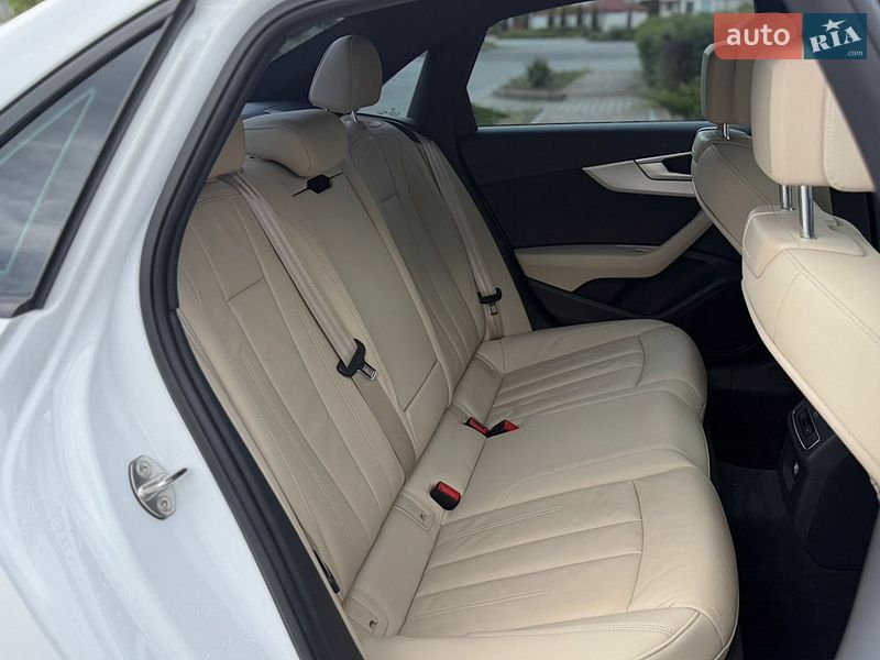 Седан Audi A4 2017 в Одесі