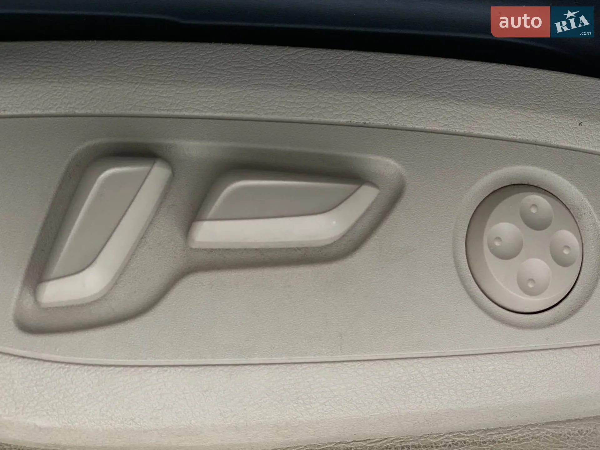 2016 Audi A4 - мініатюра 30