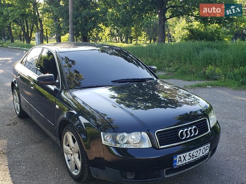 Седан Audi A4 2001 в Чугуєві