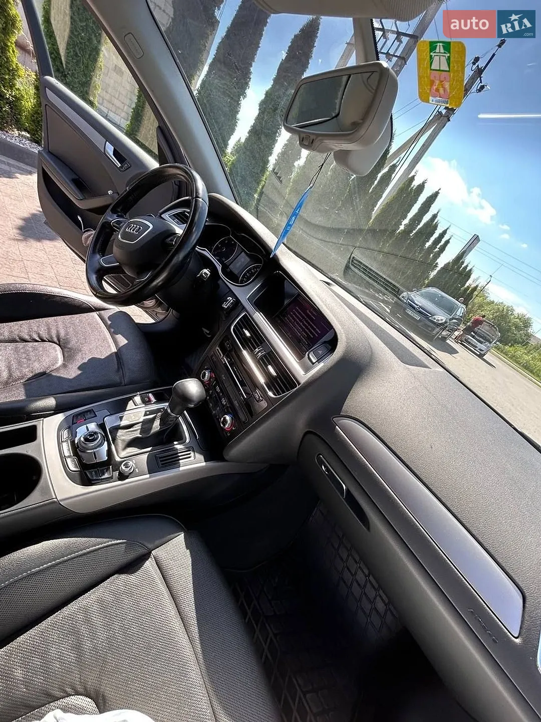 2011 Audi A4 - мініатюра 23