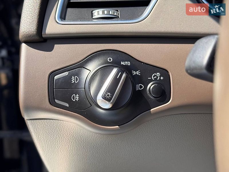 Седан Audi A4 2014 в Києві