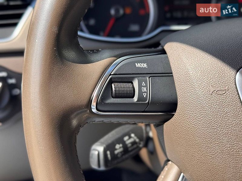 Седан Audi A4 2014 в Києві