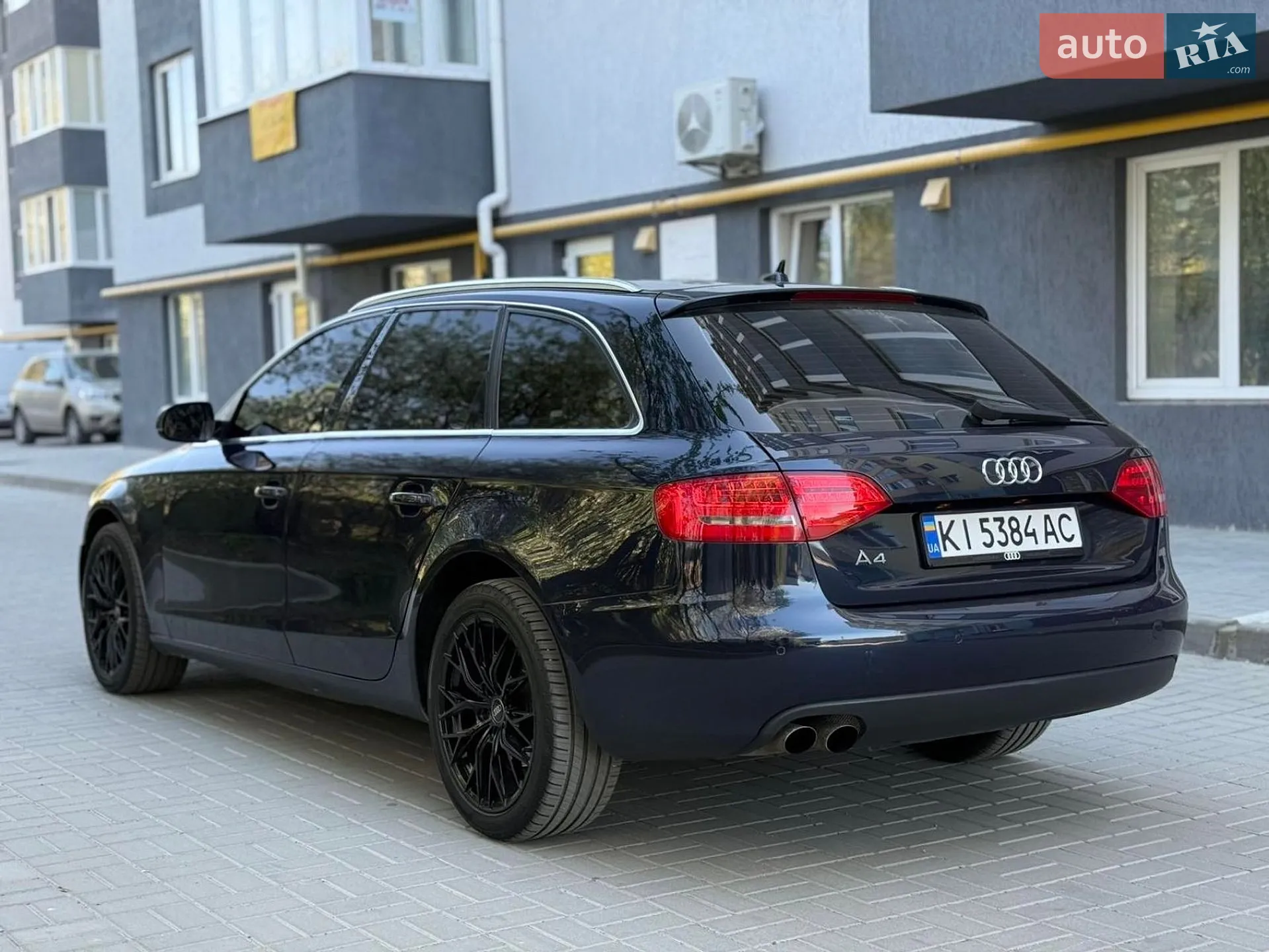 2010 Audi A4 - мініатюра 4