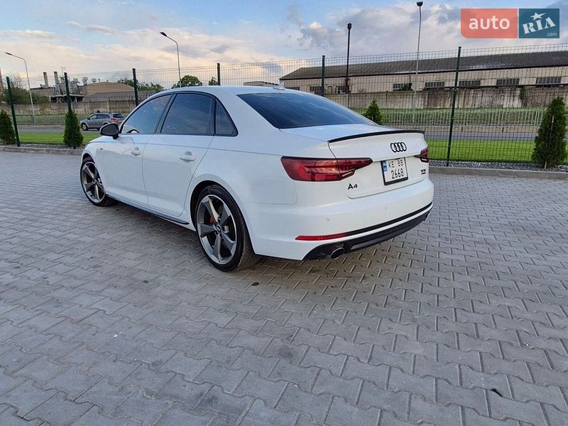 Седан Audi A4 2018 в Дніпрі
