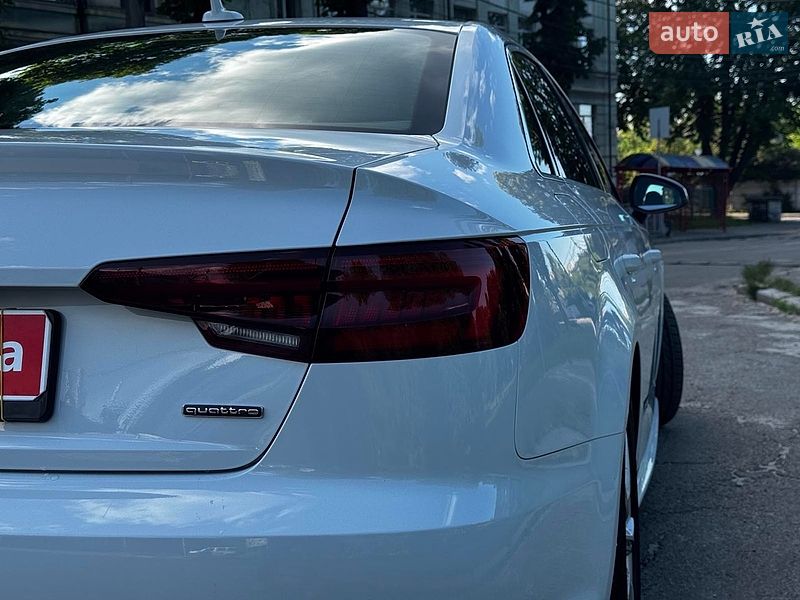 Седан Audi A4 2018 в Києві