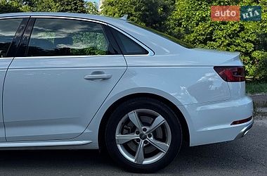 Седан Audi A4 2018 в Києві