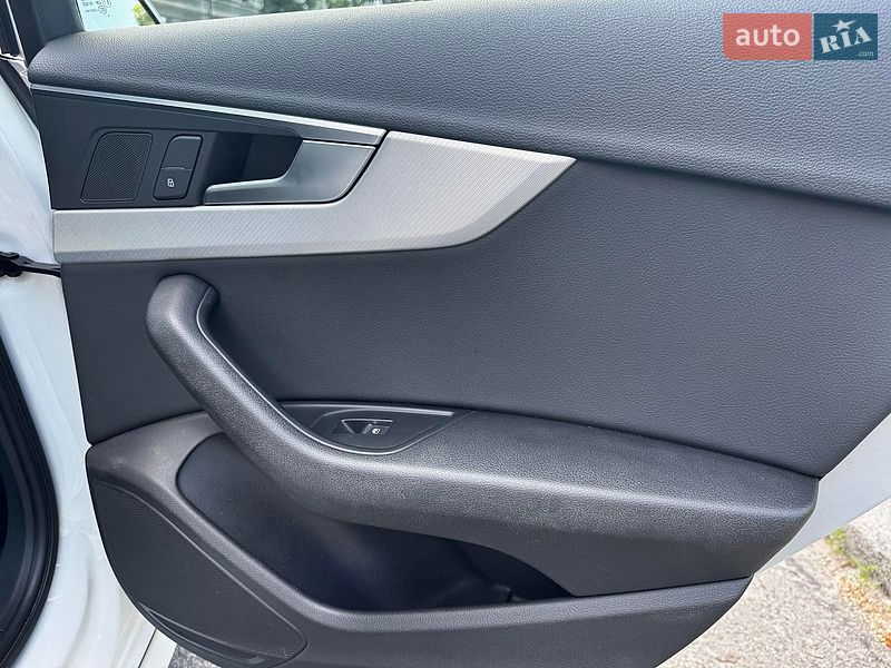Седан Audi A4 2018 в Києві