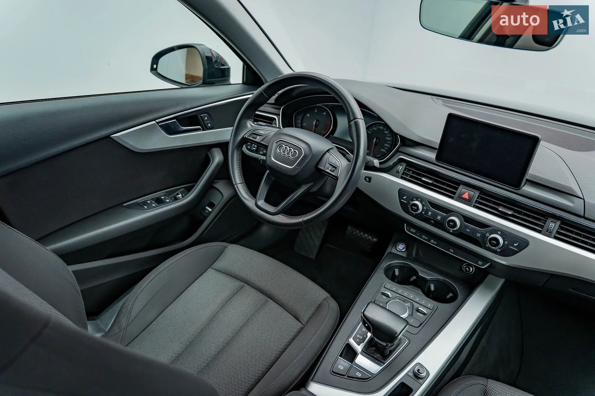 2017 Audi A4 - мініатюра 12