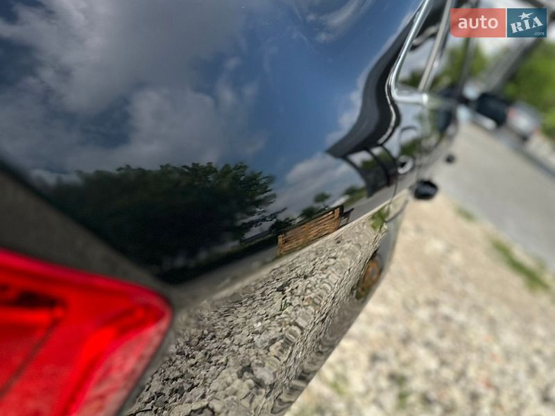 Седан Audi A4 2014 в Львові