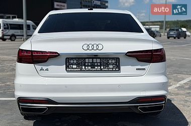 Седан Audi A4 2022 в Киеве