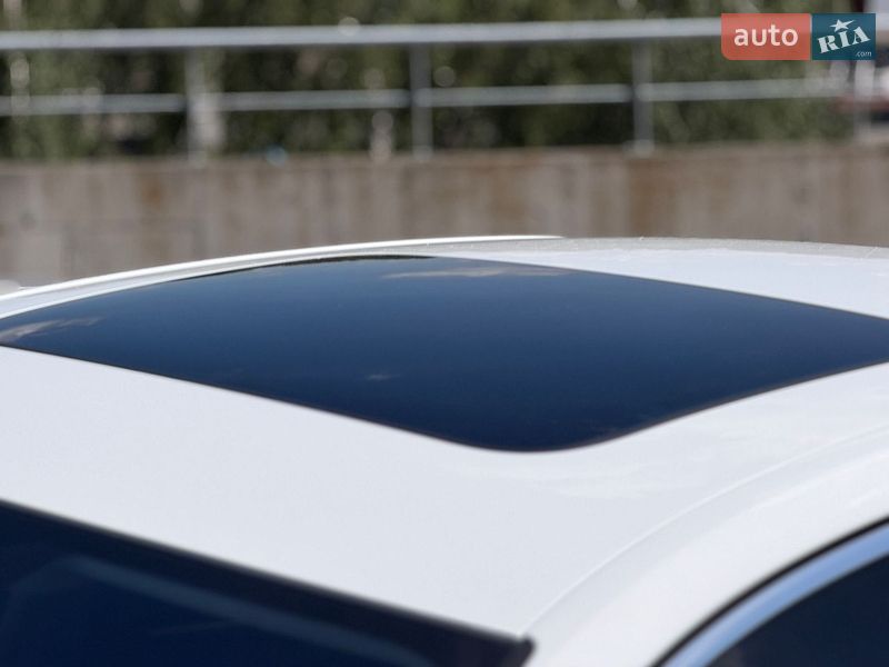 Седан Audi A4 2022 в Киеве