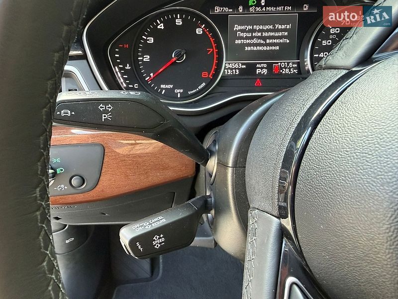 Седан Audi A4 2022 в Киеве