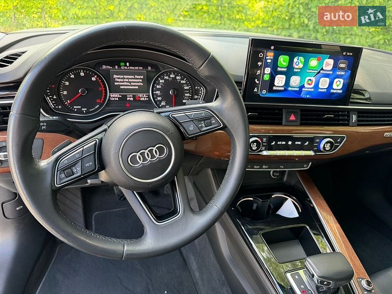 Седан Audi A4 2022 в Киеве
