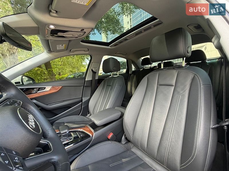 Седан Audi A4 2022 в Киеве