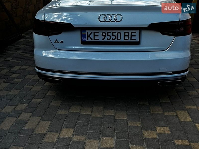 Седан Audi A4 2019 в Дніпрі