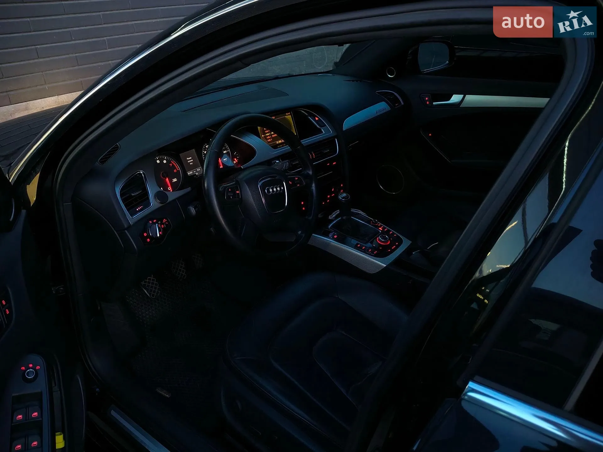 2010 Audi A4 - мініатюра 11
