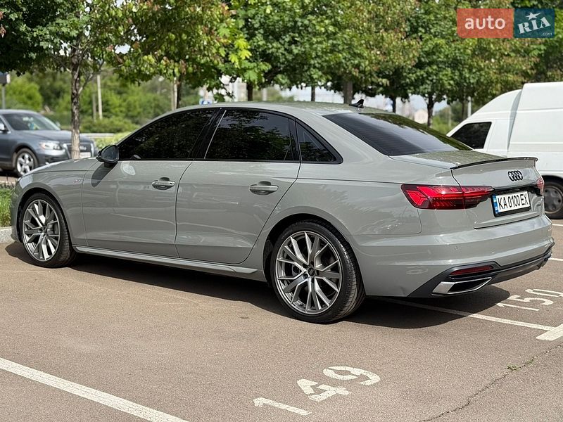 Седан Audi A4 2021 в Киеве