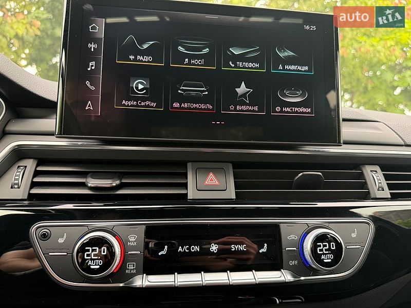Седан Audi A4 2021 в Киеве
