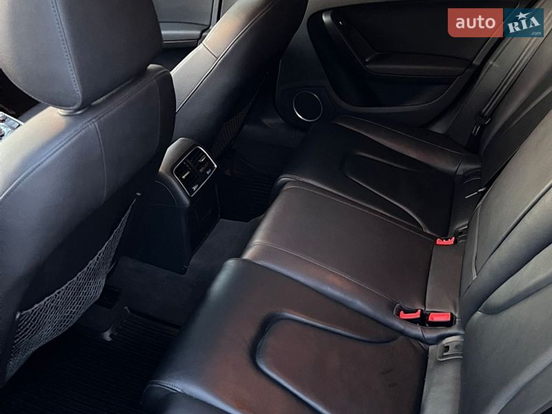 Седан Audi A4 2014 в Чернігові