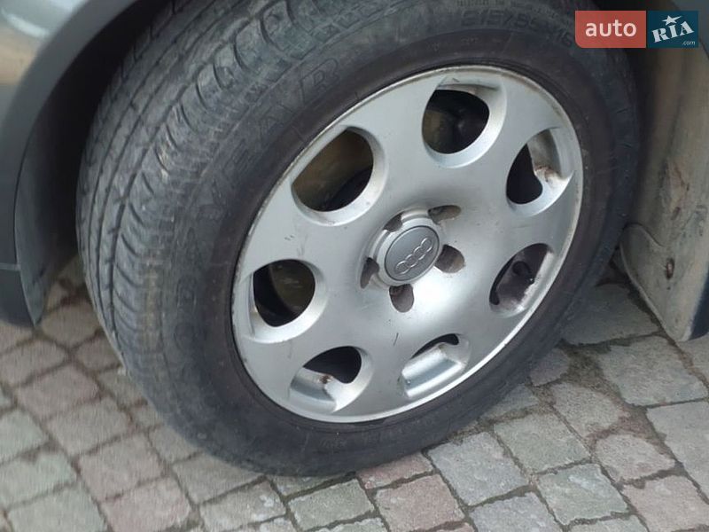 Седан Audi A4 2001 в Львові