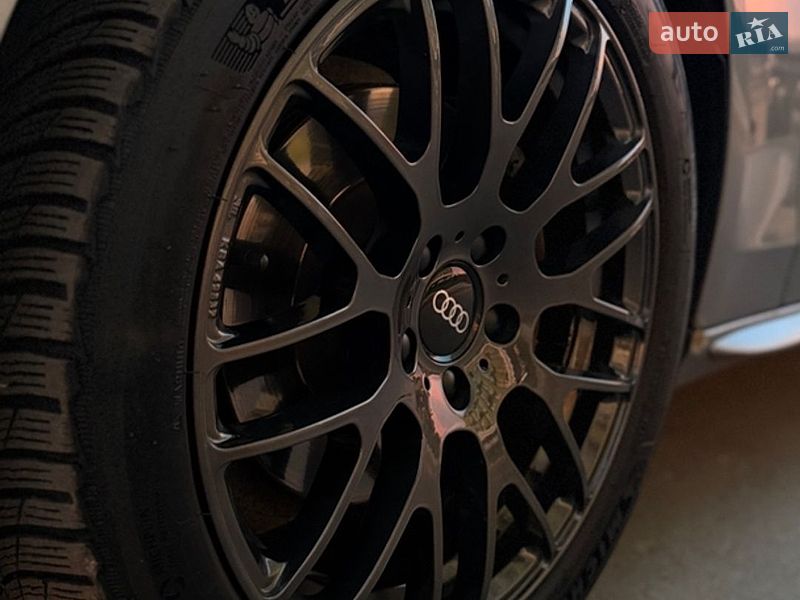 Седан Audi A4 2014 в Києві