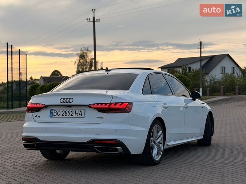 Седан Audi A4 2023 в Бучачі