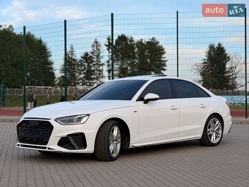 Седан Audi A4 2023 в Бучачі