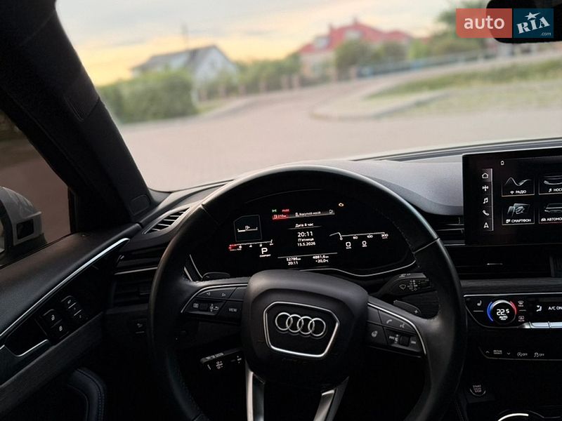 Седан Audi A4 2023 в Бучачі