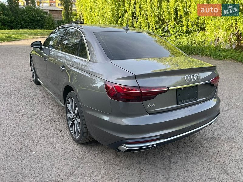 Седан Audi A4 2021 в Ровно