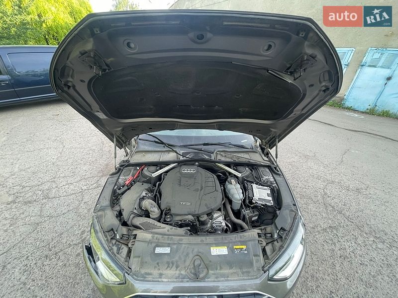 Седан Audi A4 2021 в Ровно