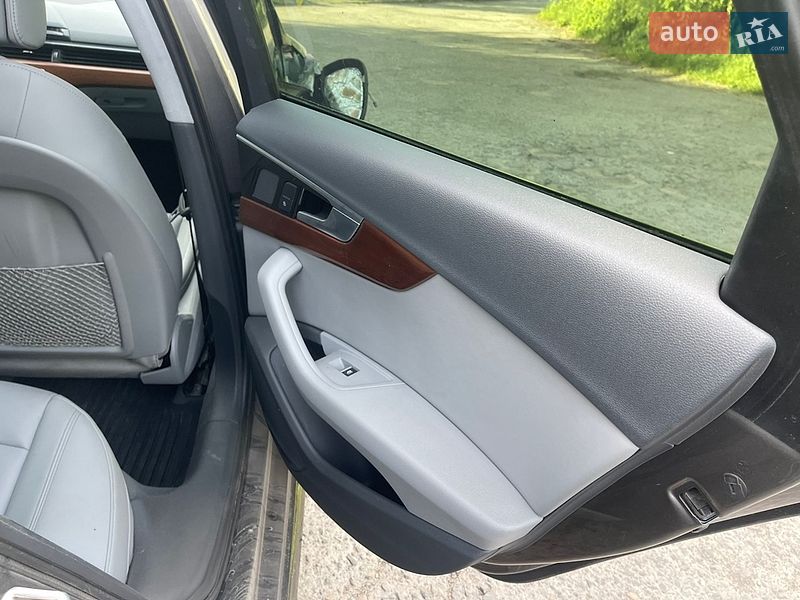 Седан Audi A4 2021 в Ровно