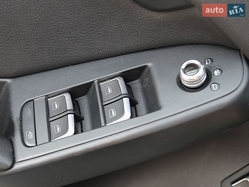 Седан Audi A4 2013 в Киеве