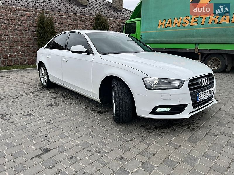 Седан Audi A4 2014 в Кропивницькому