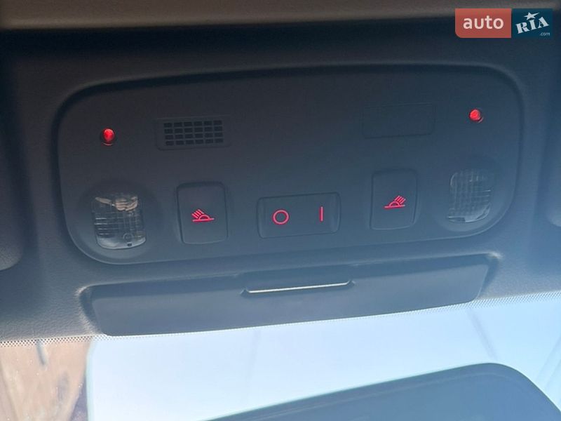 Кабріолет Audi A4 2004 в Львові