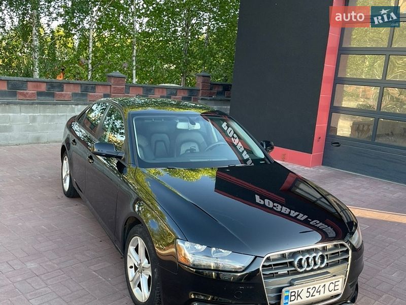 Седан Audi A4 2012 в Рівному