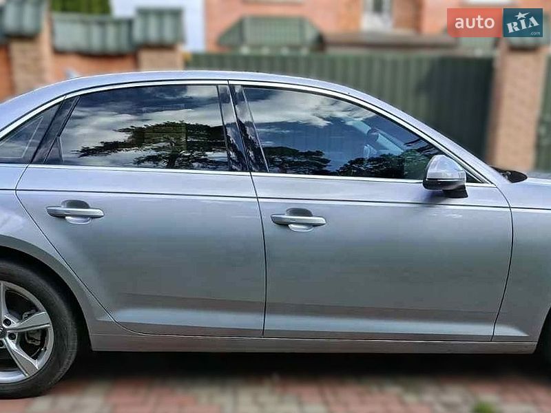 Седан Audi A4 2019 в Киеве