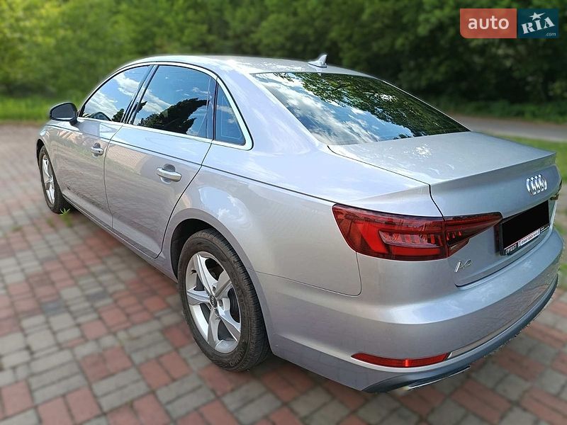 Седан Audi A4 2019 в Киеве
